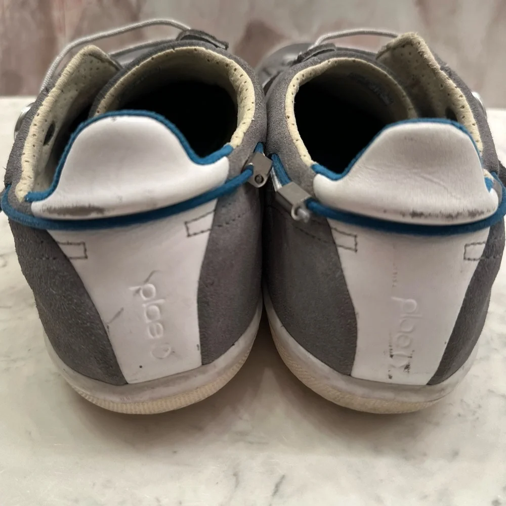 PLAE some wear